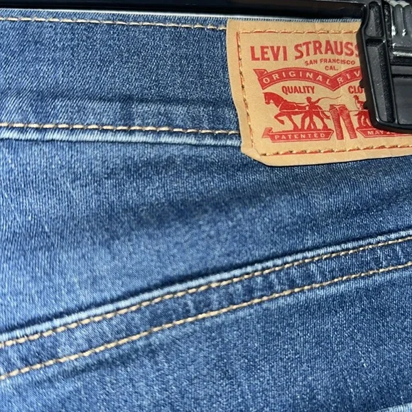 Levi’s slimming skinny jeans EUC Size 28 - Picture 11 of 12